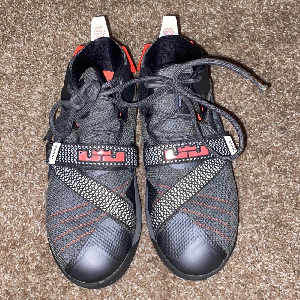 🏀Kids Lebron Tennis Shoes🏀